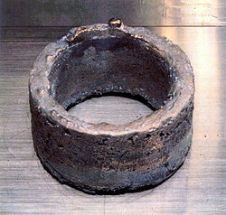 250px-Plutonium_ring.jpg